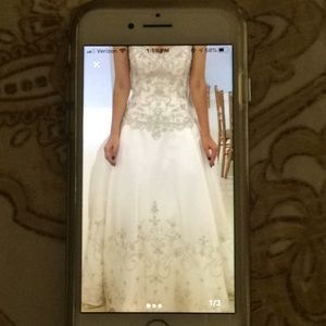 Wedding dress